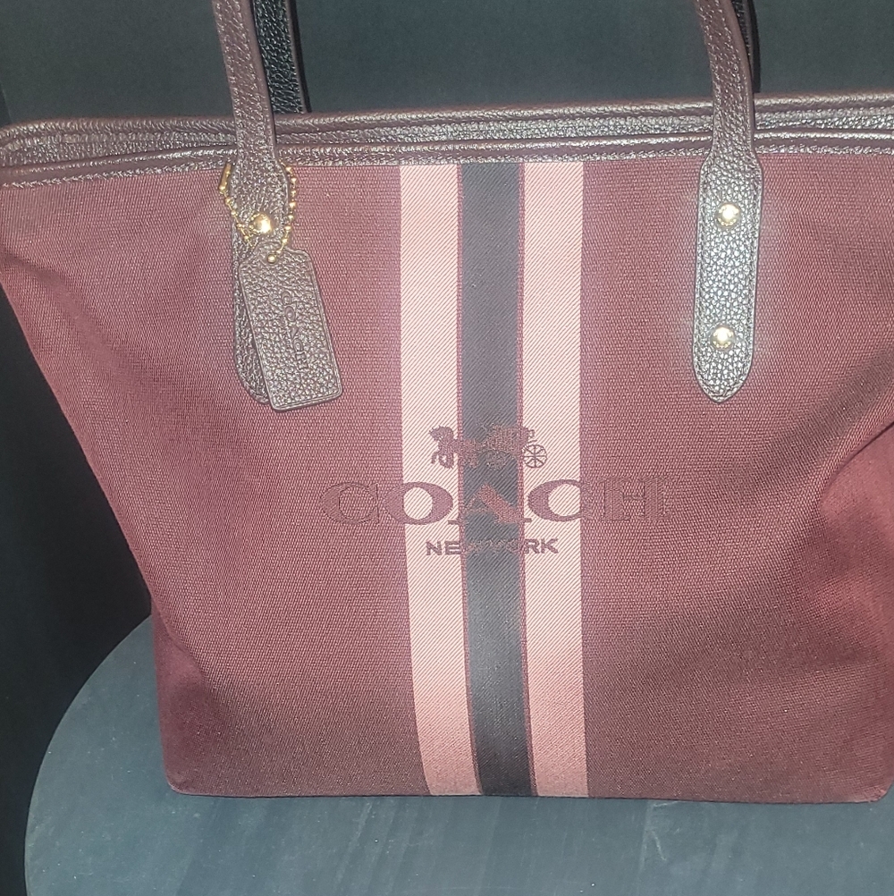 Coach Women's Burgundy Tote Bag